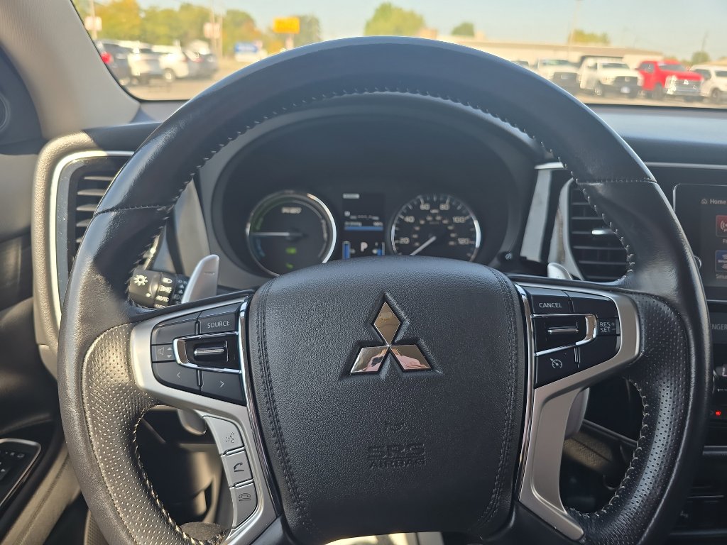 Used 2018 Mitsubishi Outlander SEL image 23