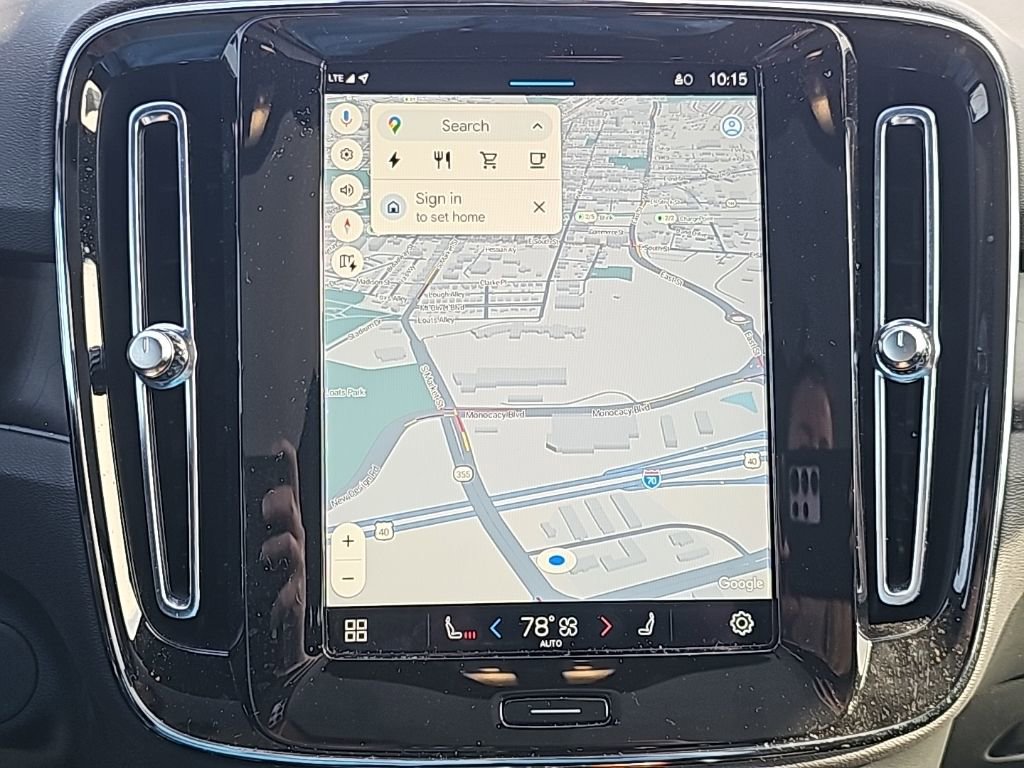 Used 2023 Volvo C40 Recharge Core image 7