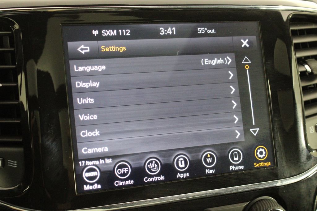 Used 2021 Jeep Grand Cherokee Limited w/ Sun & Sound Group image 39