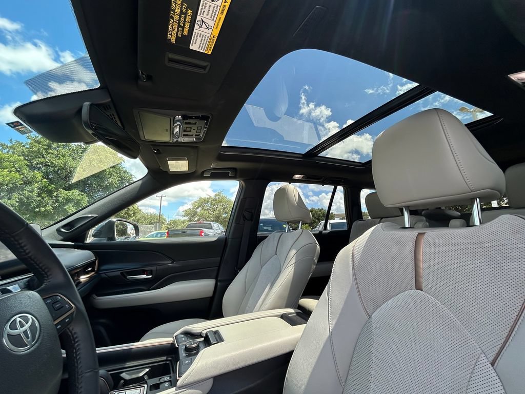 Certified 2024 Toyota Grand Highlander AWD Hybrid image 12
