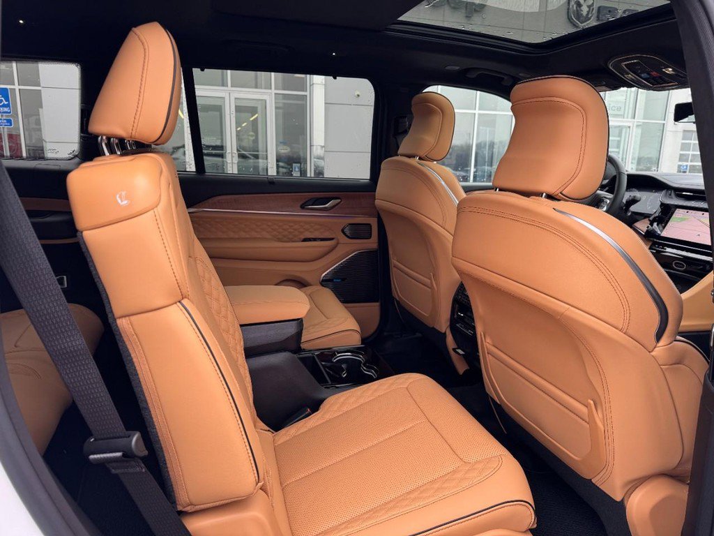 New 2026 Jeep Grand Cherokee L Summit image 7