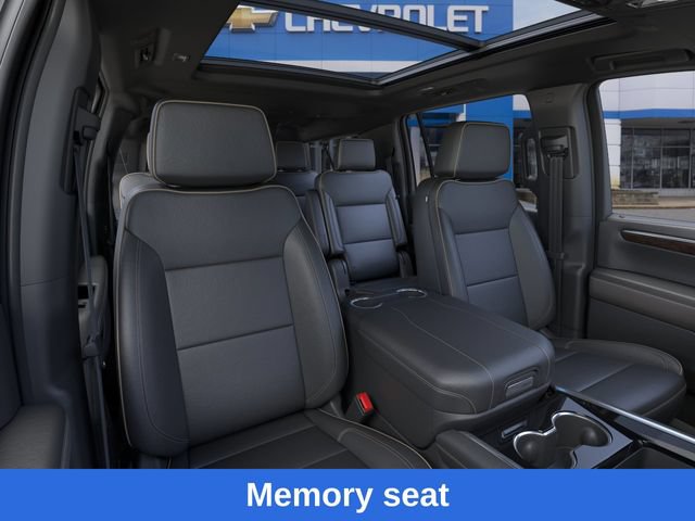 New 2026 Chevrolet Suburban Premier w/ Sun And Tow Package AWD/4WD image 17
