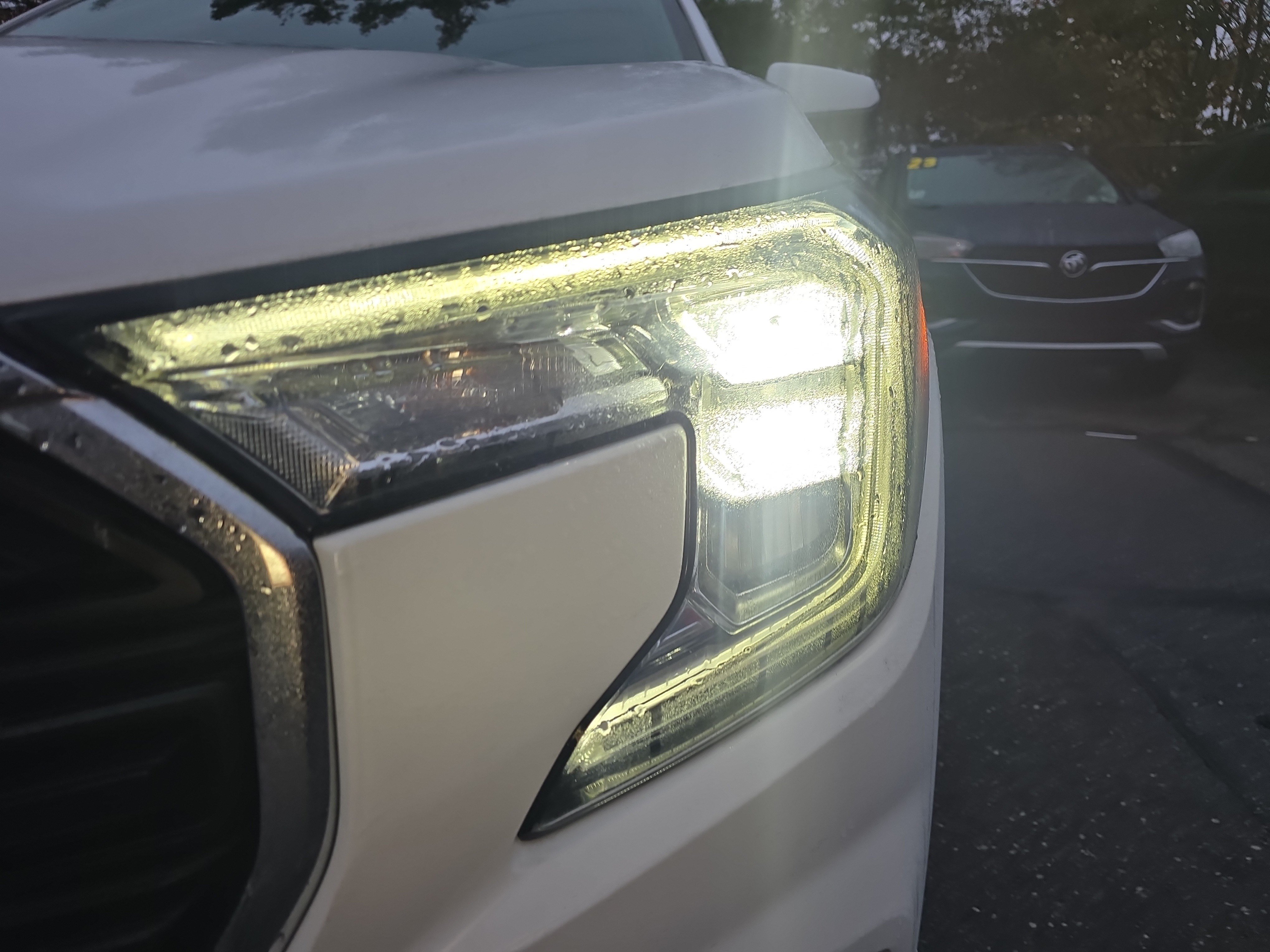 Used 2023 GMC Terrain SLE w/ Driver Convenience Package AWD/4WD image 9