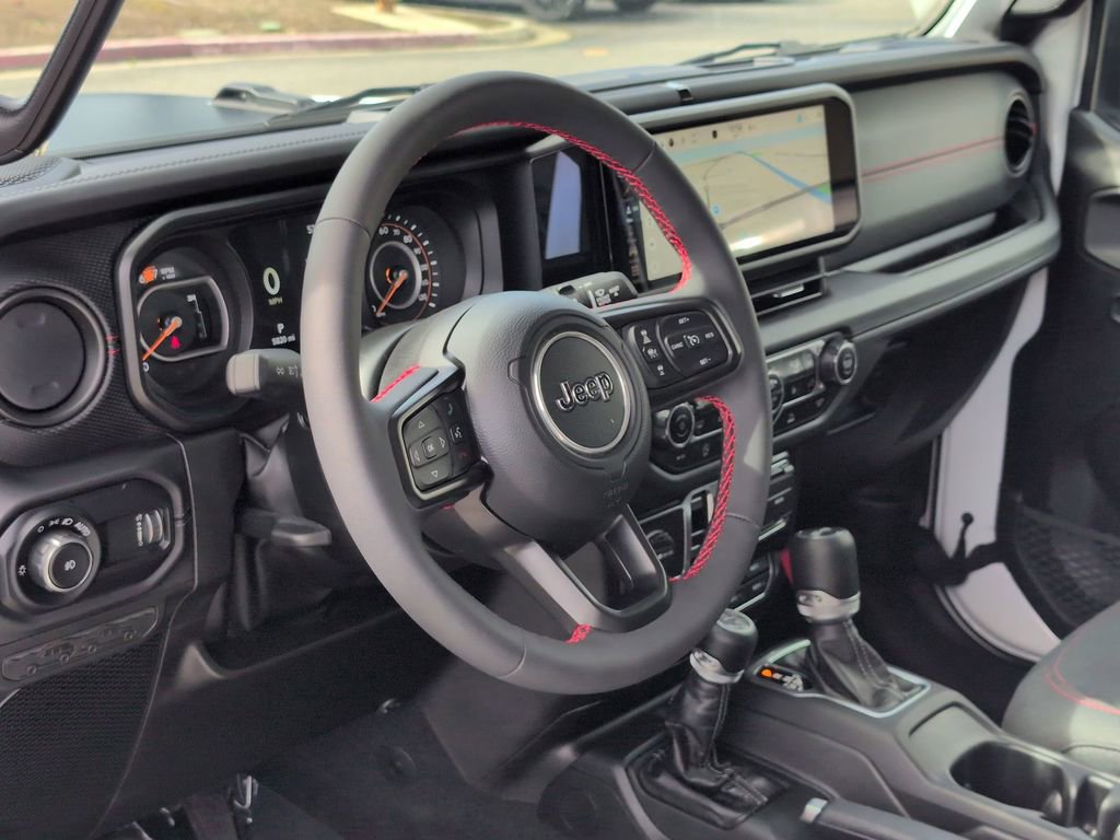 Certified 2024 Jeep Wrangler Unlimited Rubicon w/ Technology Group image 12