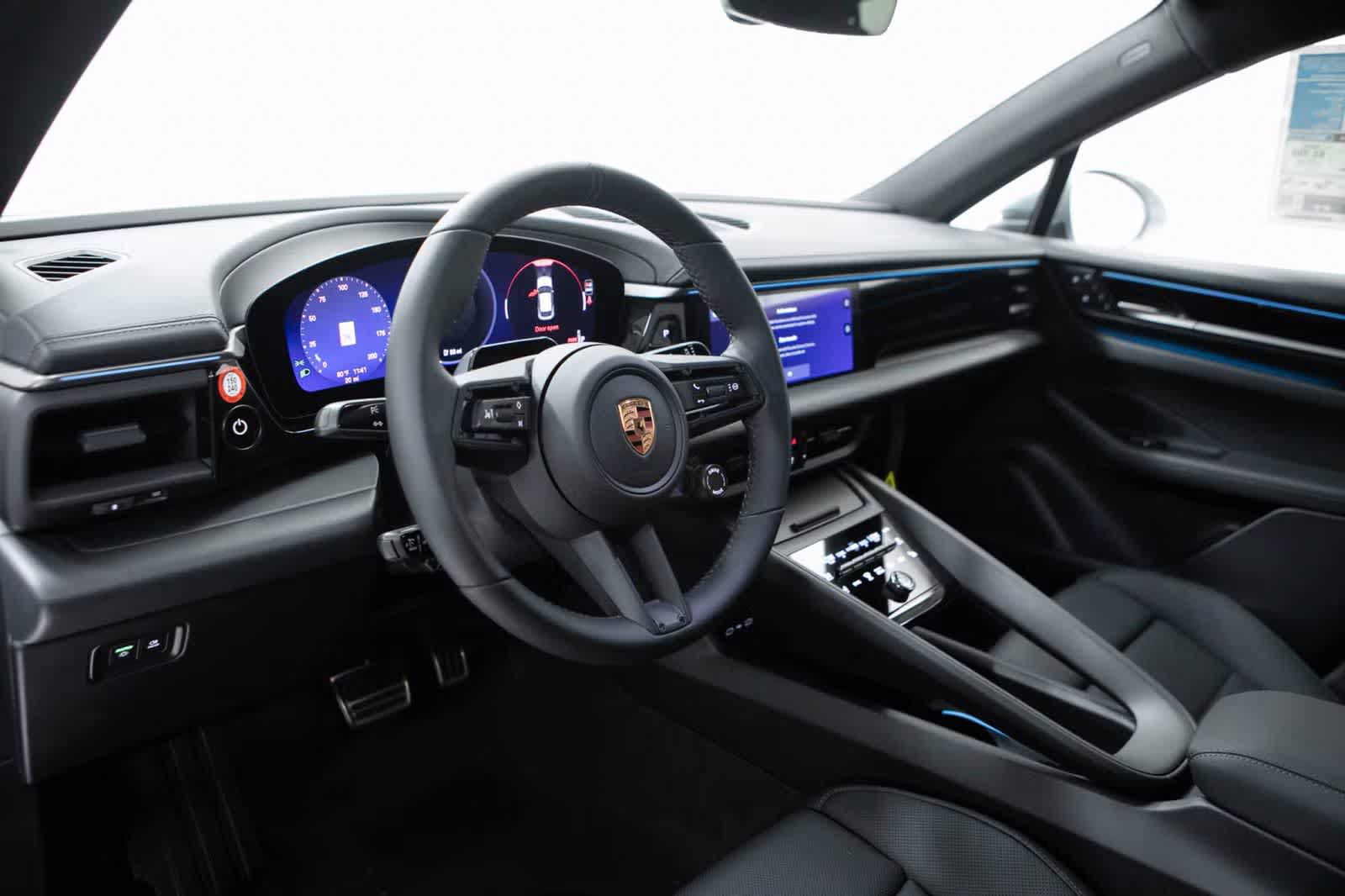 Certified 2026 Porsche Macan 4S Electric AWD/4WD image 4