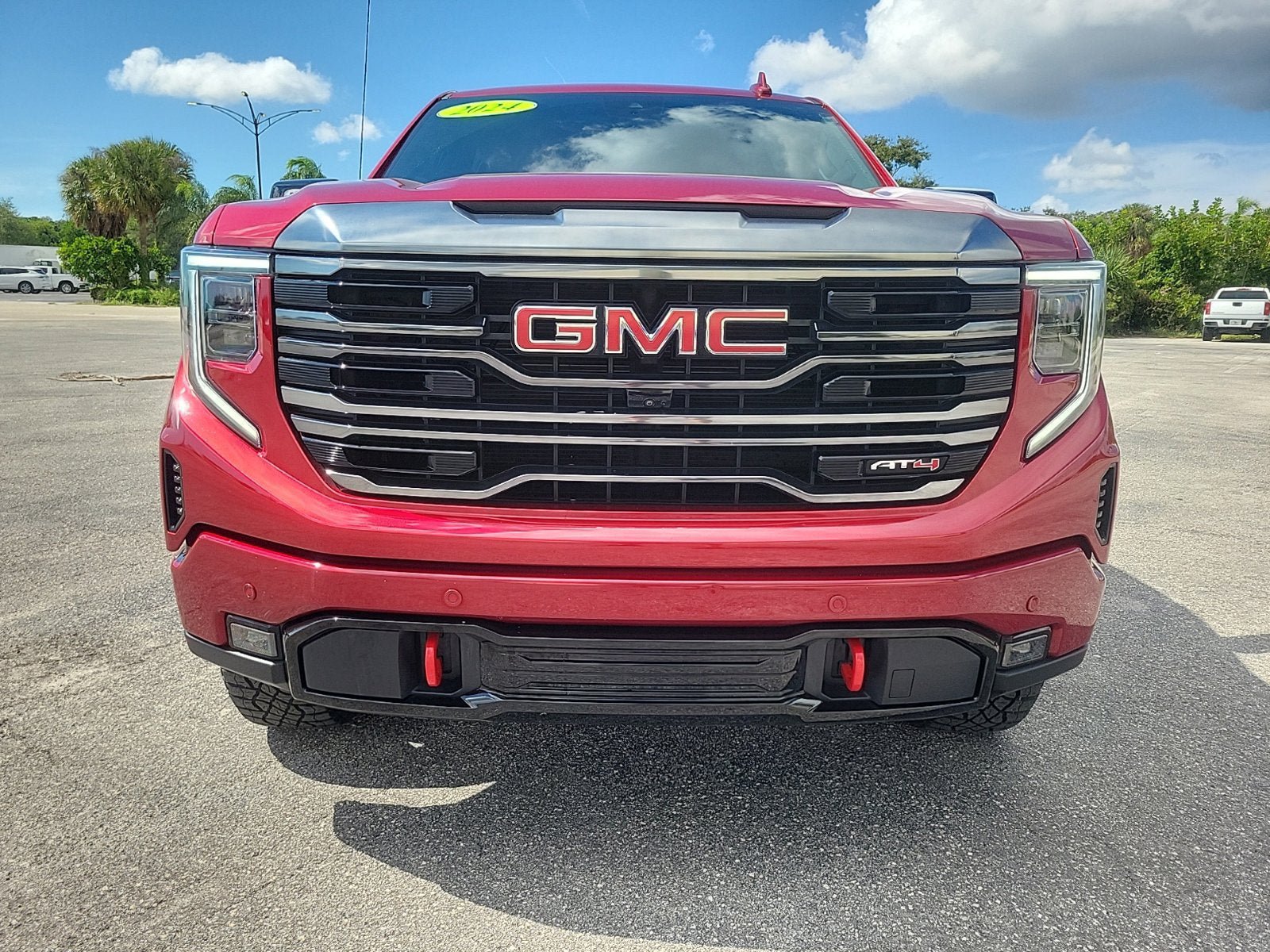 Used 2024 GMC Sierra 1500 AT4 w/ Technology Package AWD/4WD image 4