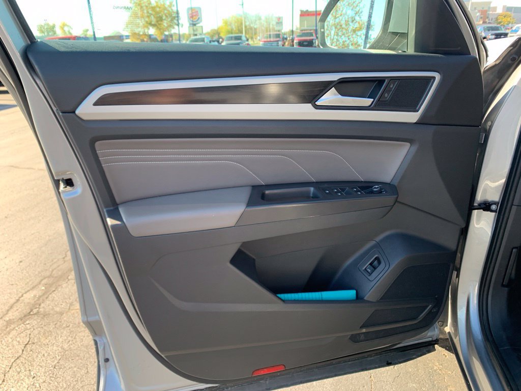 Used 2023 Volkswagen Atlas SE AWD/4WD image 36