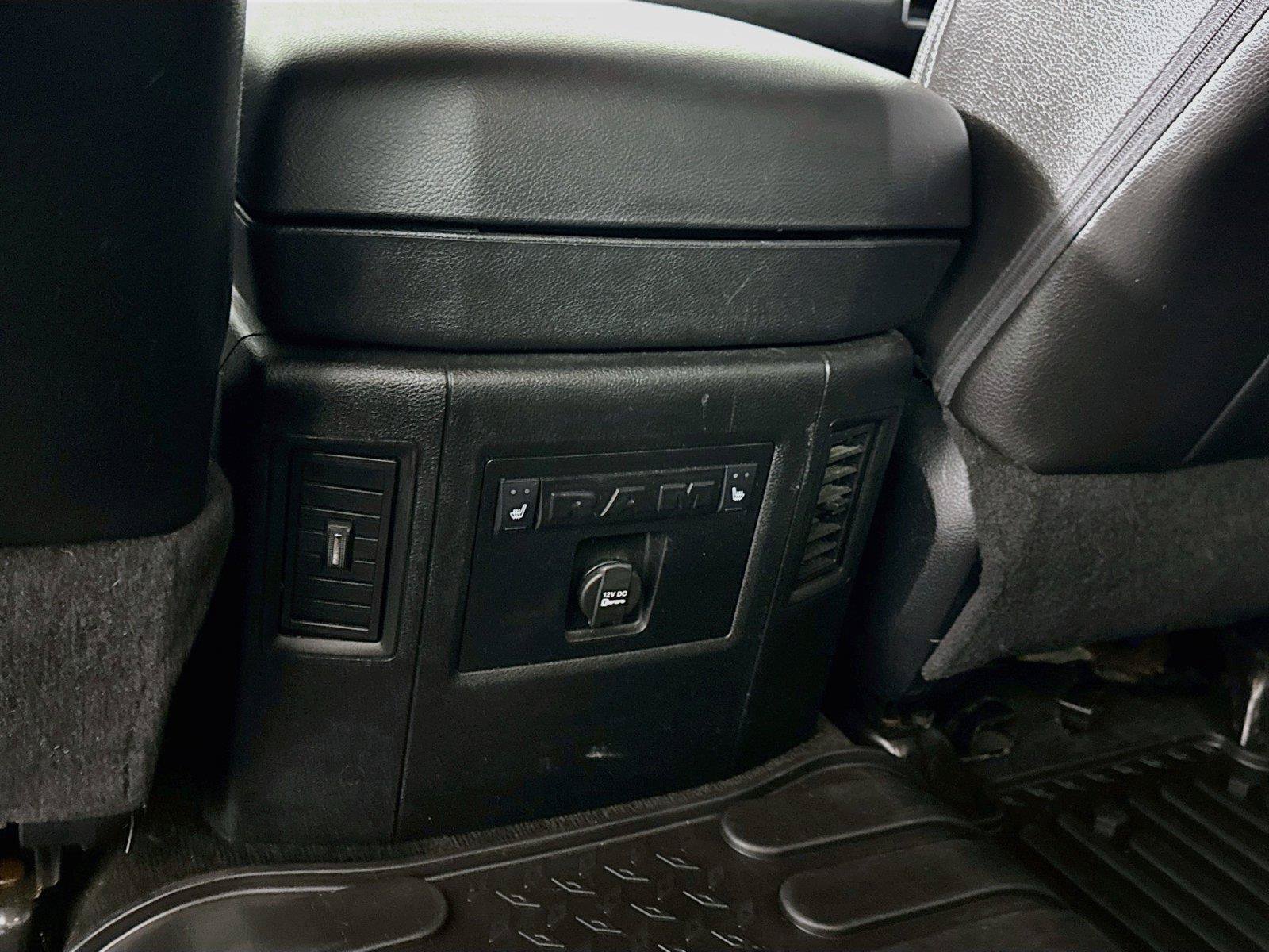 Used 2015 RAM 2500 Laramie w/ Convenience Group AWD/4WD image 17