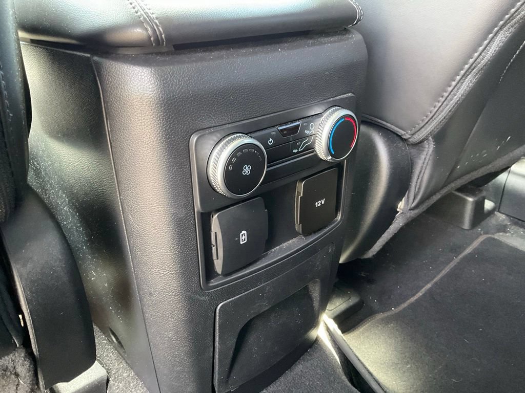 Used 2022 Ford Explorer XLT w/ Equipment Group 202A AWD/4WD image 15