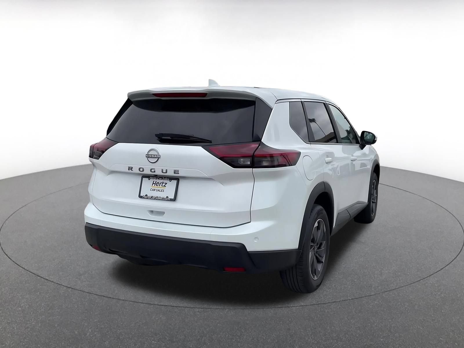 Used 2025 Nissan Rogue SV FWD image 14