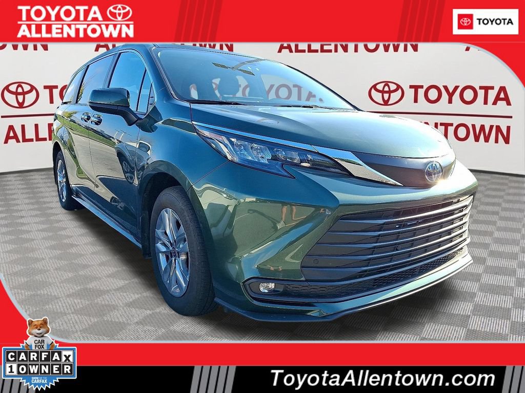 Used 2025 Toyota Sienna XLE w/ XLE Plus Package AWD/4WD image 1