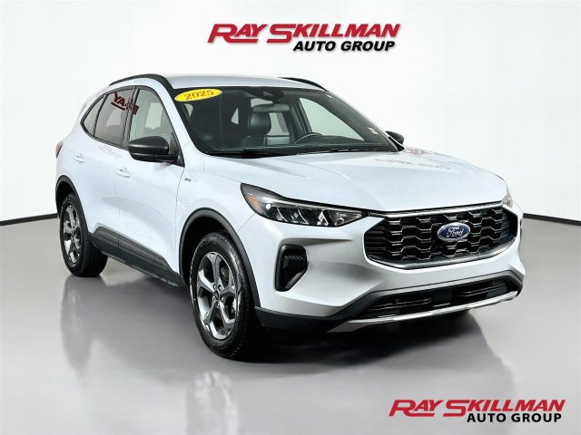 Used 2025 Ford Escape ST-Line AWD/4WD image 1