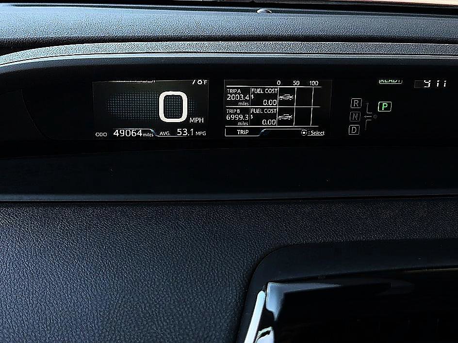 Used 2020 Toyota Prius LE AWD/4WD image 10