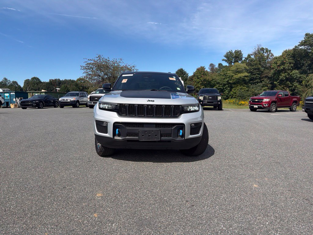Used 2023 Jeep Grand Cherokee Trailhawk AWD/4WD image 2