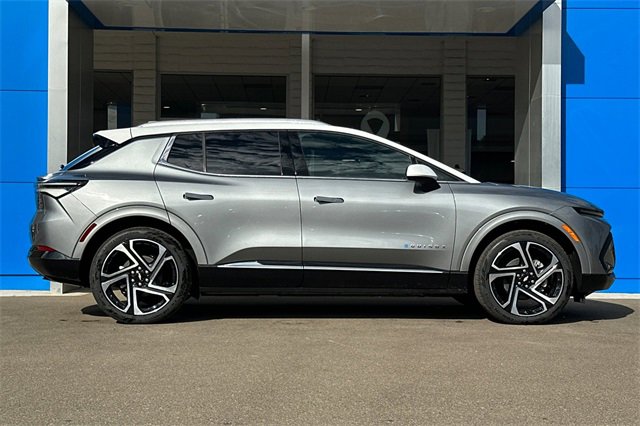 New 2026 Chevrolet Equinox EV LT image 4