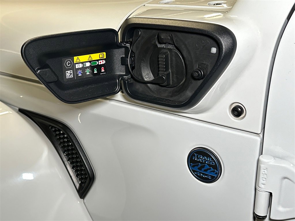 Used 2024 Jeep Wrangler High Altitude image 18