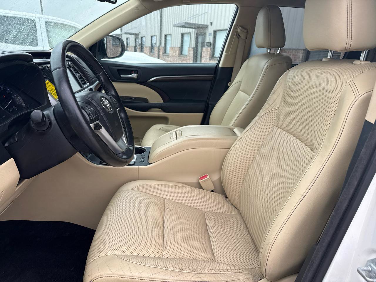 Used 2014 Toyota Highlander Limited Platinum AWD/4WD image 36