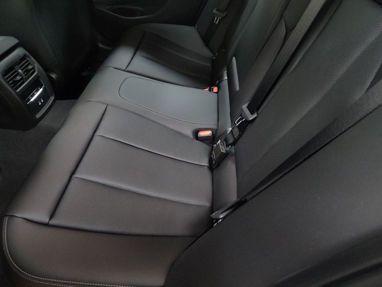 New 2026 BMW 330i xDrive Sedan w/ M Sport Package image 22