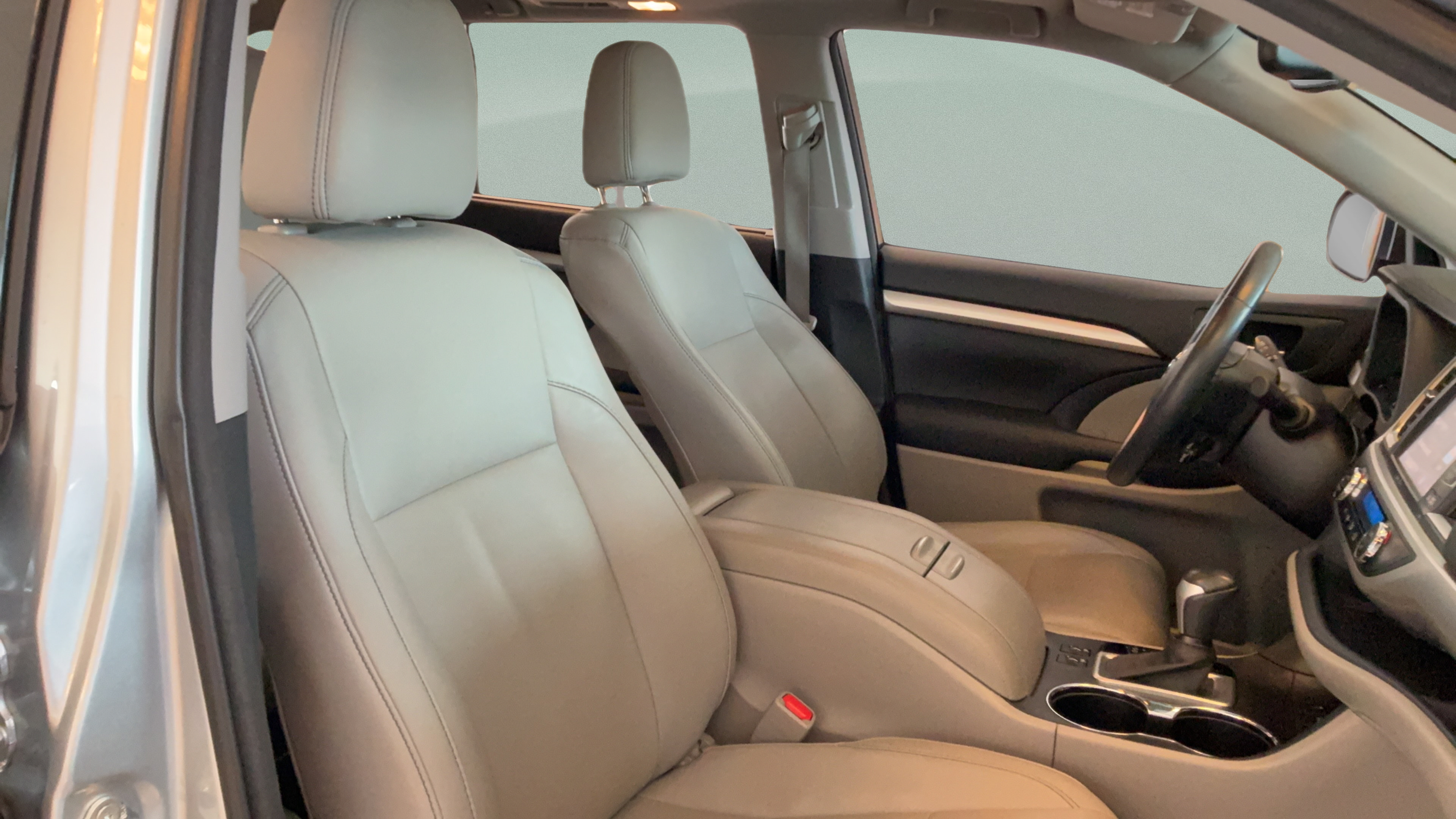 Used 2015 Toyota Highlander XLE AWD/4WD image 44