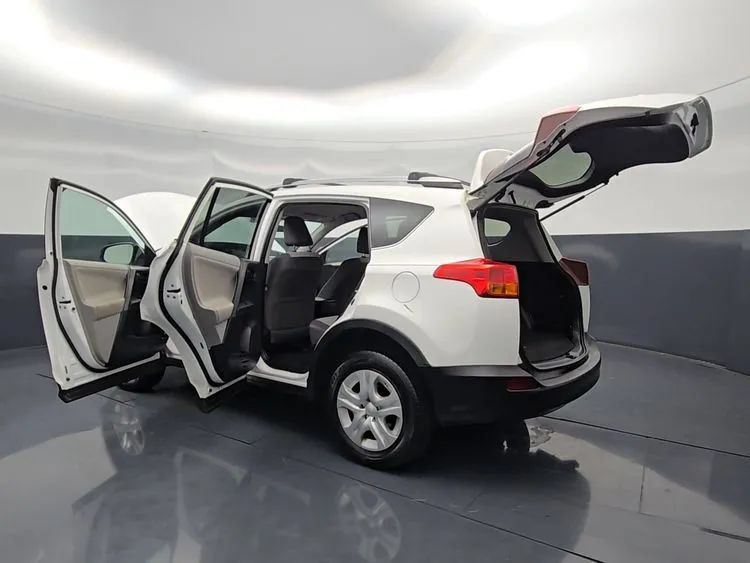 Used 2013 Toyota RAV4 LE AWD/4WD image 24
