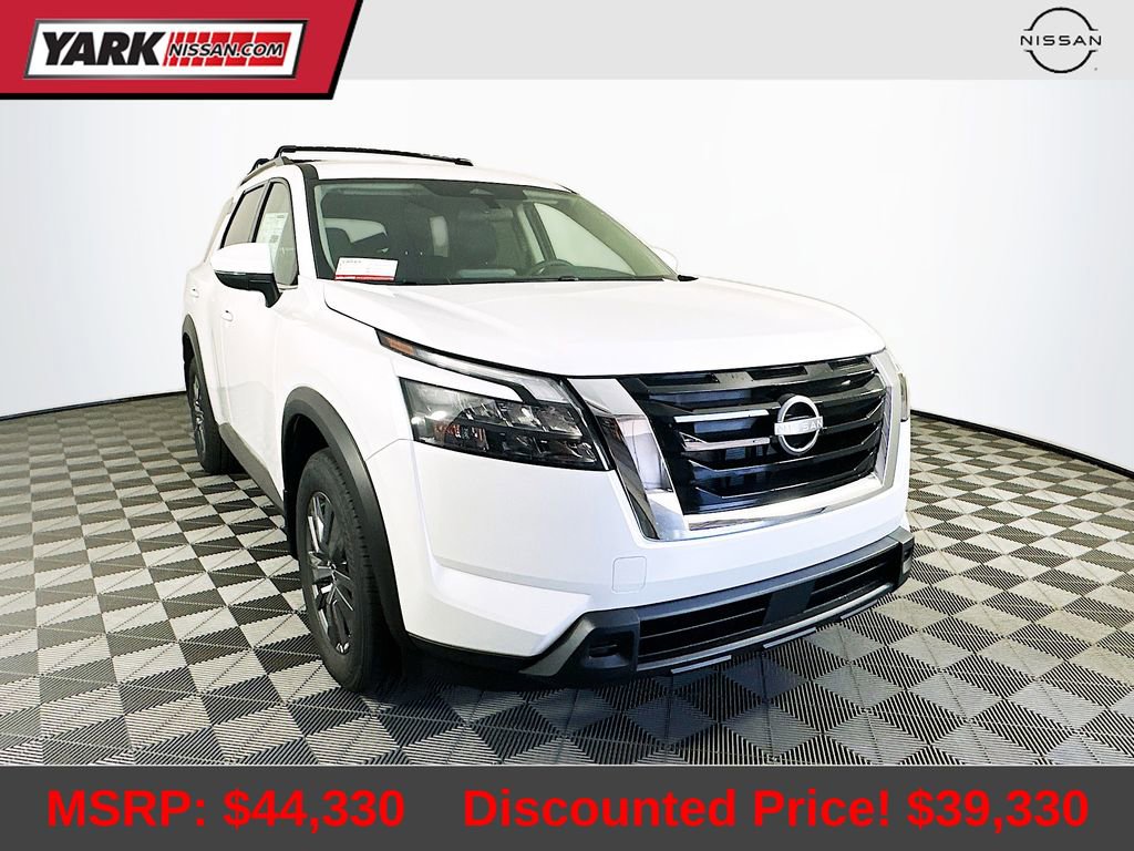 New 2025 Nissan Pathfinder SV