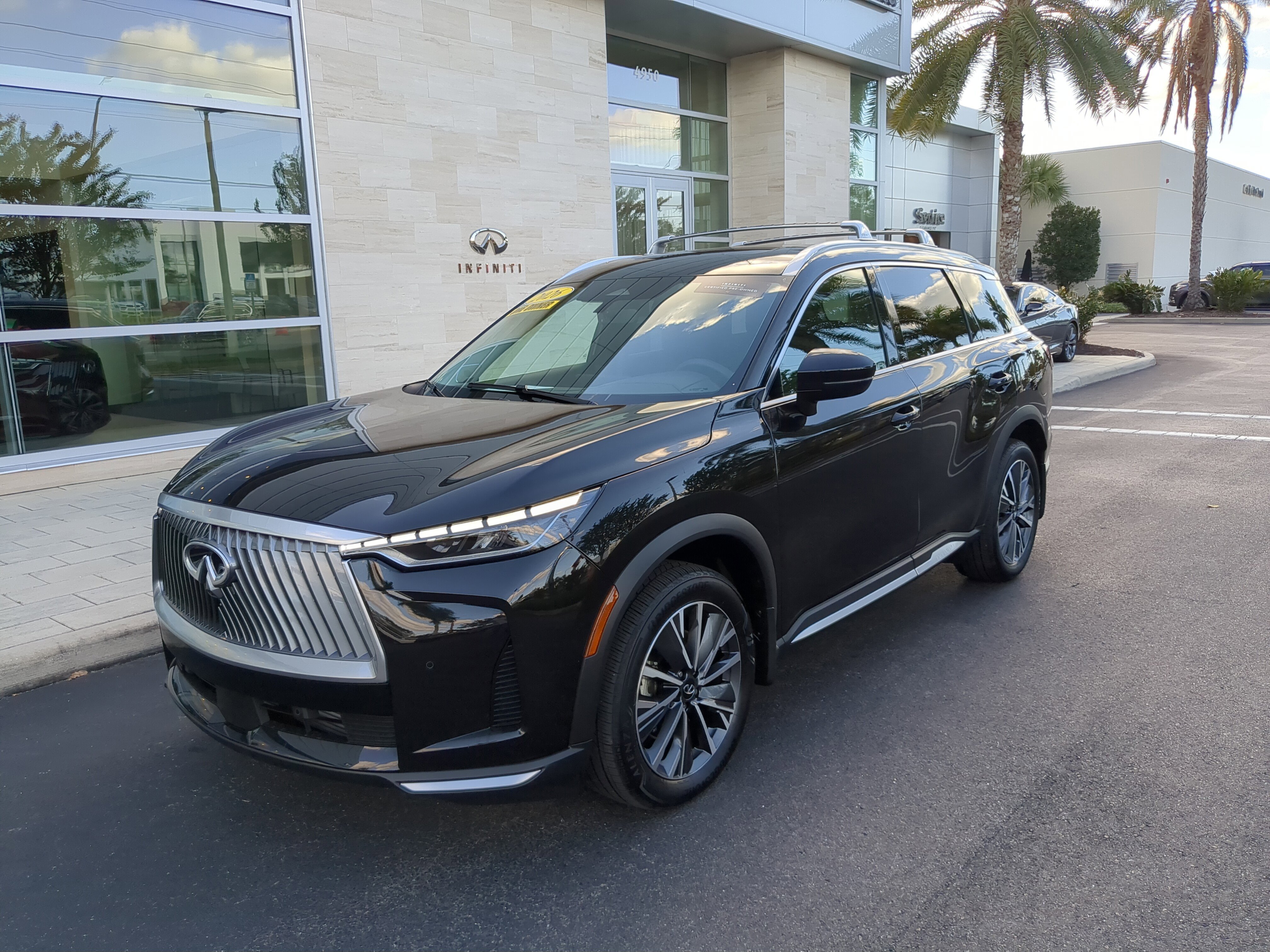 Certified 2026 INFINITI QX60 Luxe w/ Cargo Package image 8