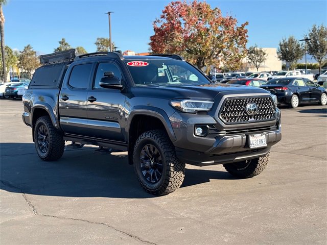 Used 2022 Toyota Tacoma Limited image 3