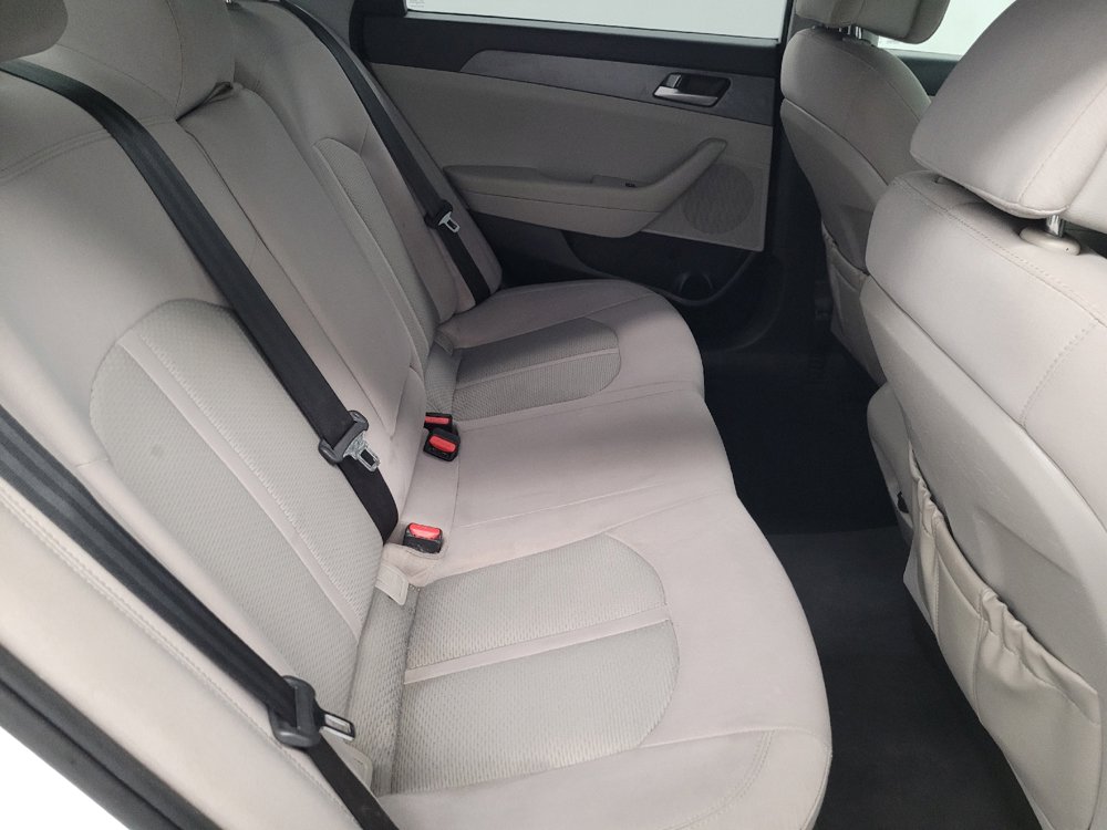 Used 2017 Hyundai Sonata SE FWD image 19