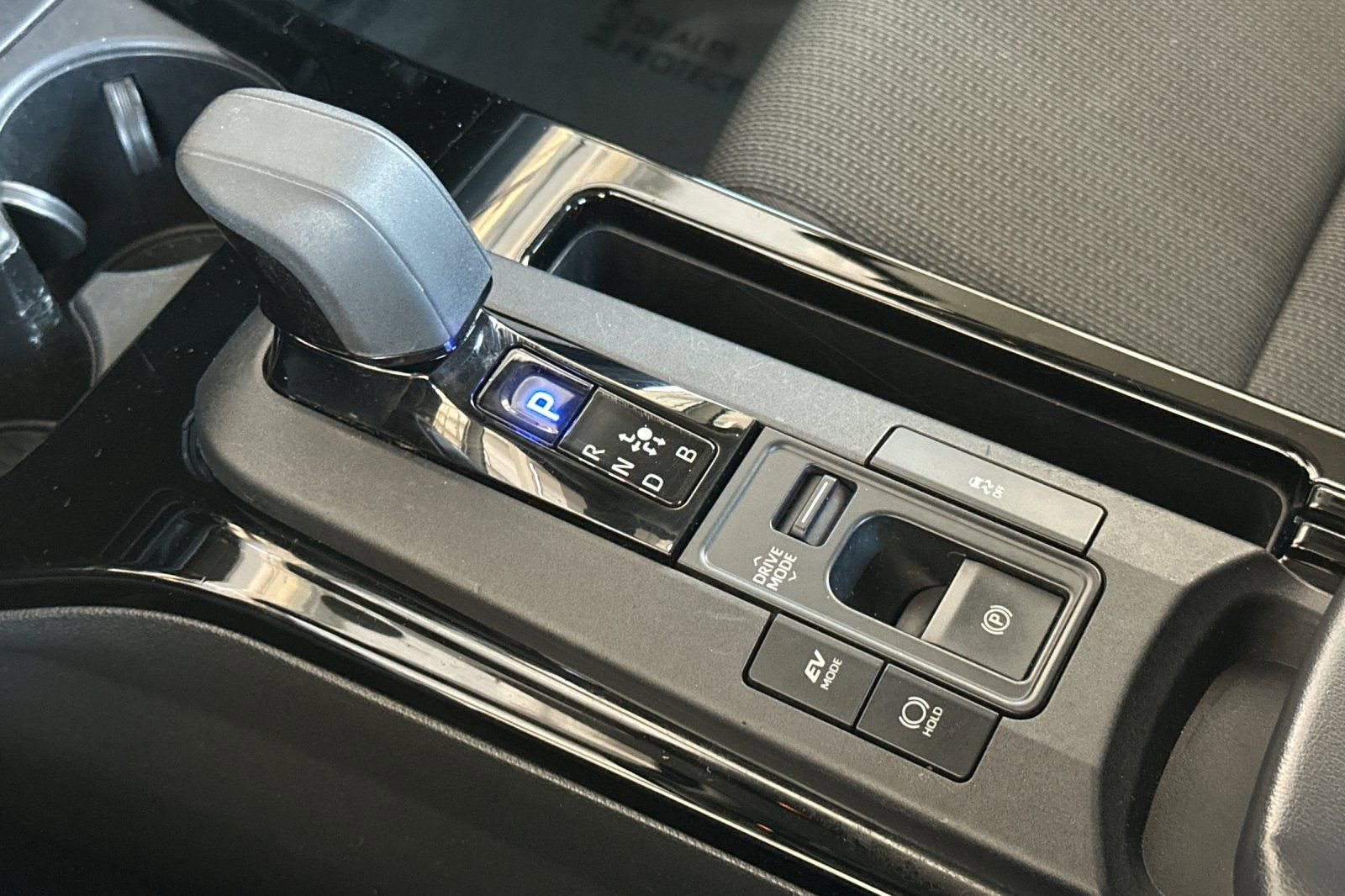 Used 2023 Toyota Prius LE image 24