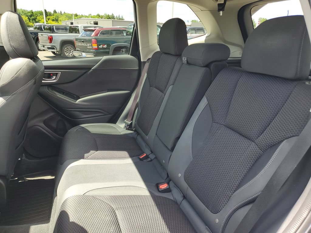 Used 2022 Subaru Forester Premium AWD/4WD image 27