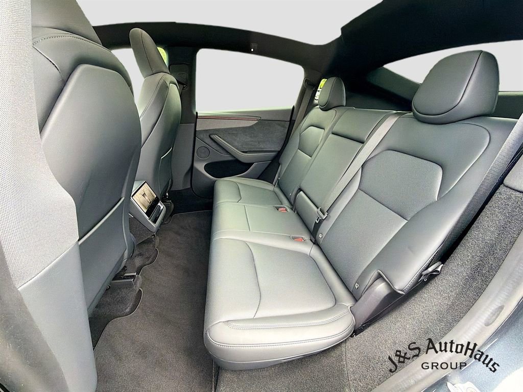 Used 2026 Tesla Model Y 2WD image 27