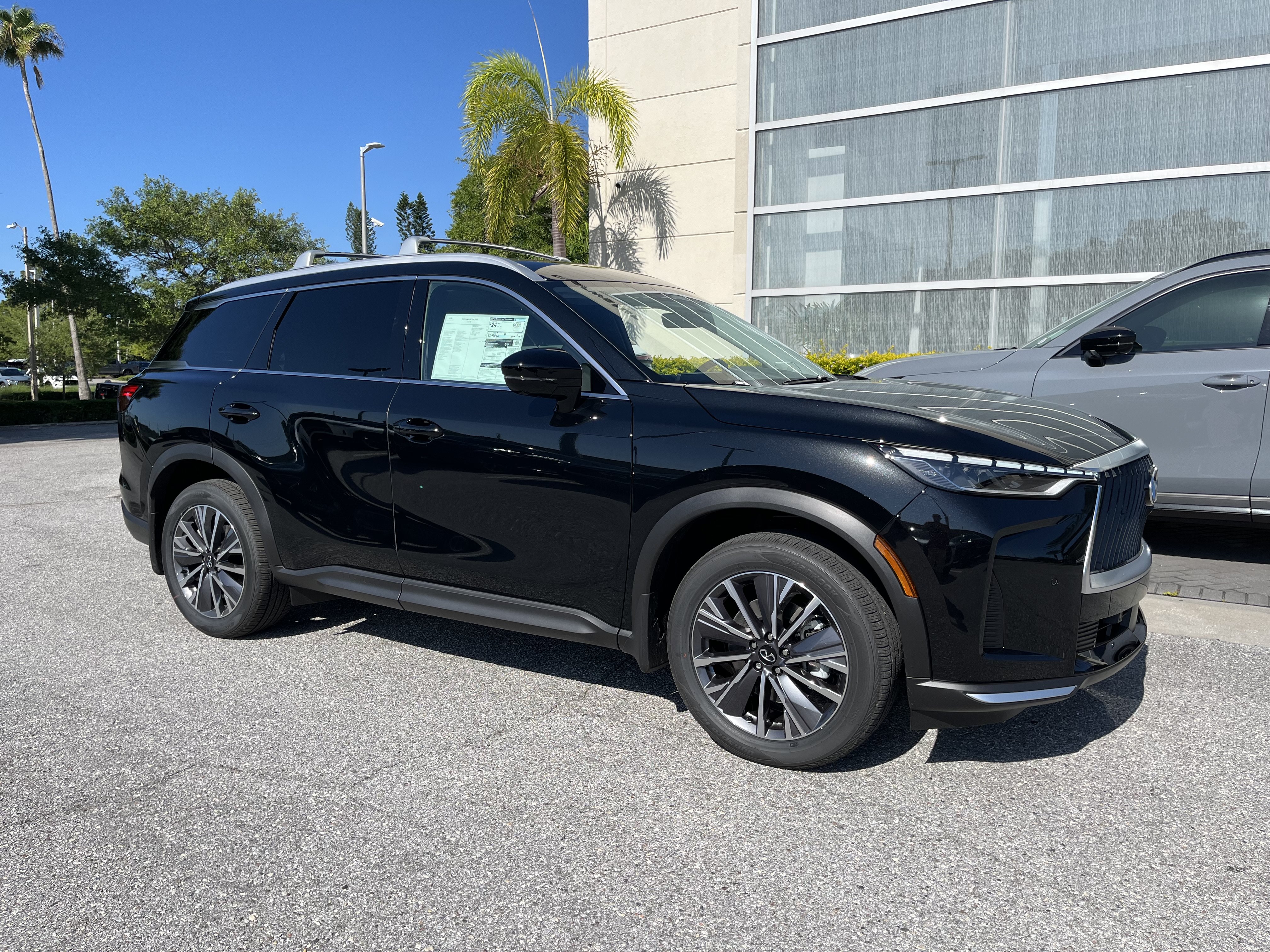 New 2027 INFINITI QX60 Luxe w/ Cargo Package FWD image 8
