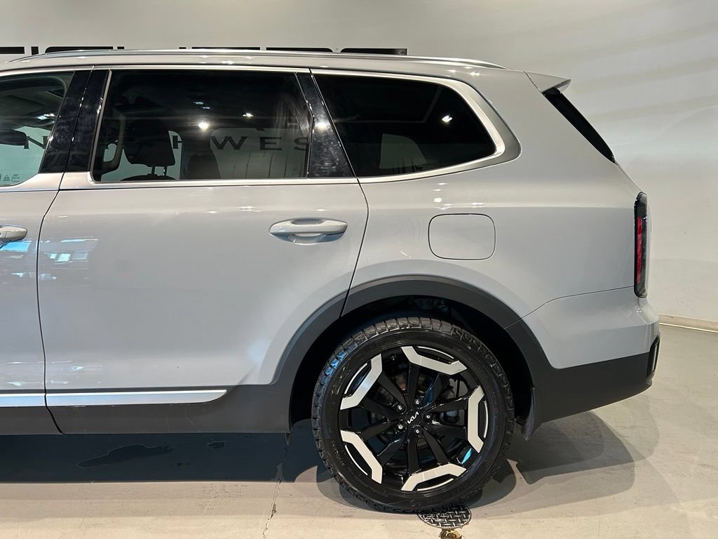 Used 2023 Kia Telluride EX X-Line AWD/4WD image 4