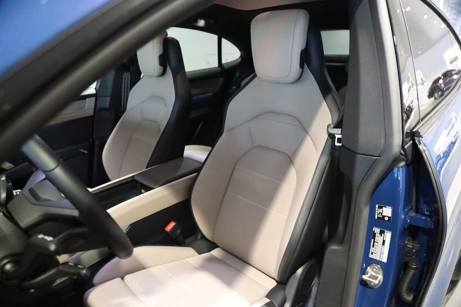 Used 2025 Audi Q7 3.0T Prestige w/ Prestige Package AWD/4WD image 35