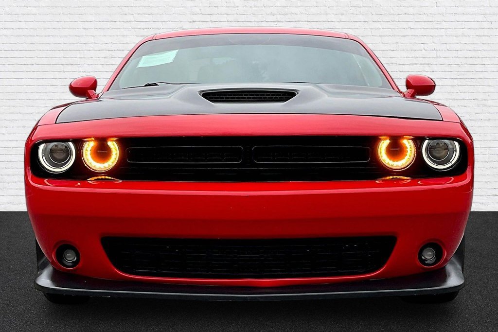 Used 2022 Dodge Challenger R/T RWD image 2