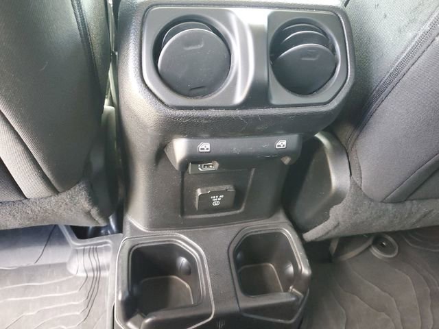 Used 2018 Jeep Wrangler Unlimited Sahara image 11