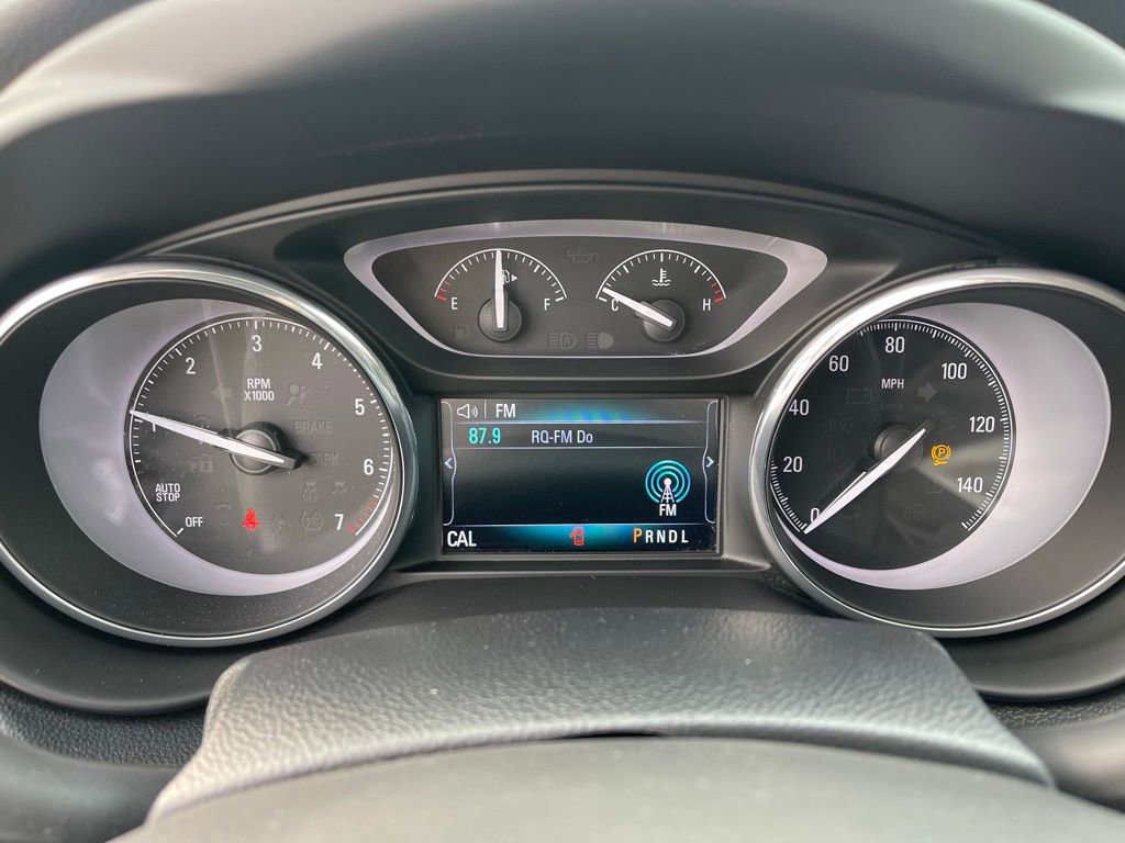 Used 2019 Buick Envision Essence image 9