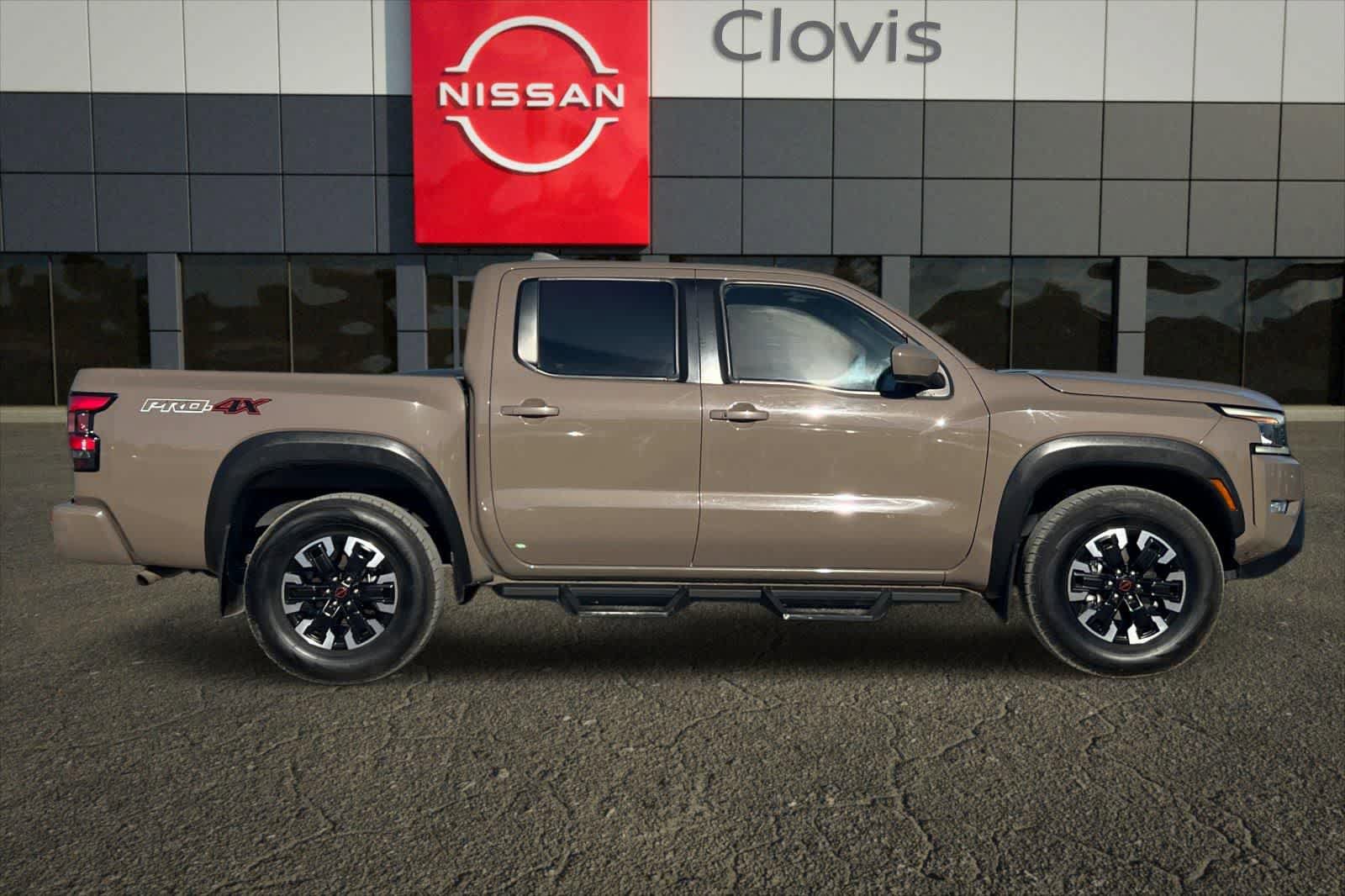 Used 2023 Nissan Frontier PRO-4X w/ Technology Package AWD/4WD image 9