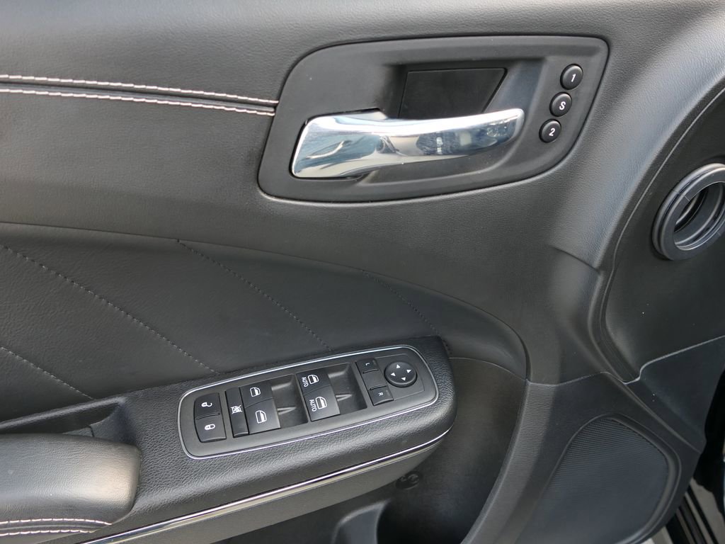 Used 2022 Dodge Charger SRT Hellcat w/ Harman/Kardon Audio Group image 11