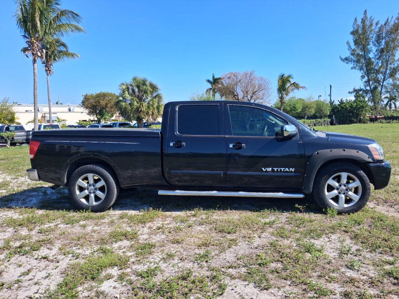 Used 2008 Nissan Titan LE RWD image 5