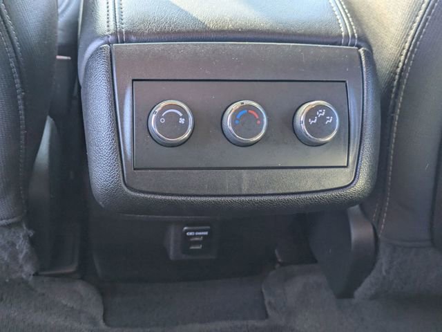 Used 2015 Chevrolet Traverse LT w/ Style and Technology Package image 27