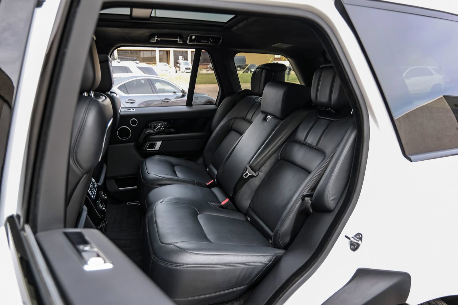 Used 2018 Land Rover Range Rover Autobiography AWD/4WD image 48