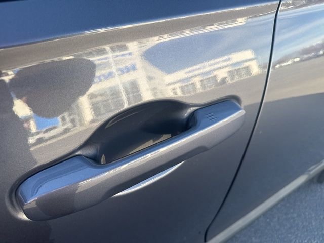 Used 2025 Honda Pilot Black Edition image 14