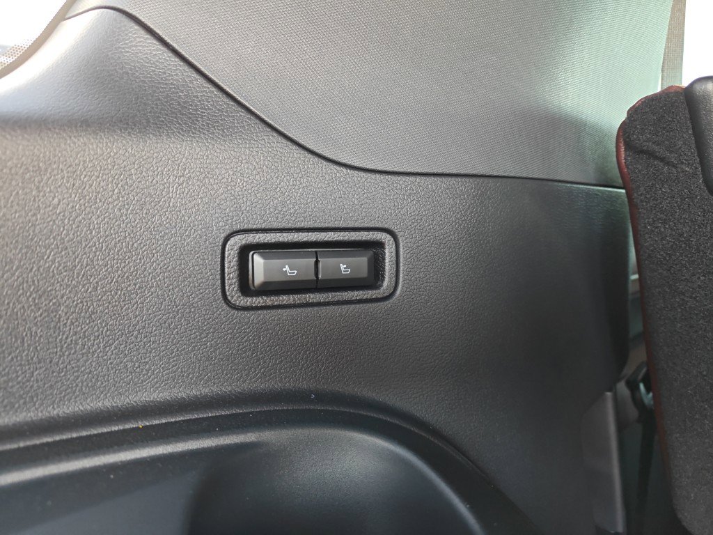 Used 2024 Ford Expedition Limited w/ Excursion Package image 29