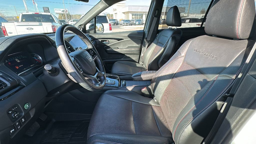 Used 2022 Honda Pilot Black Edition image 9