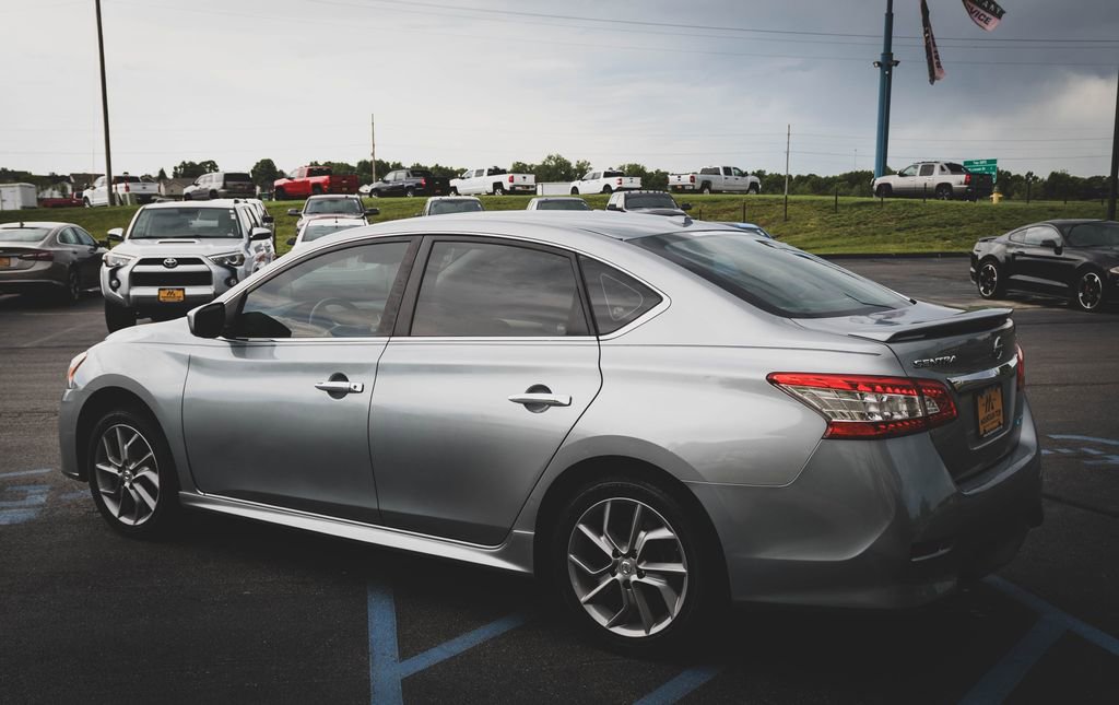 Used 2014 Nissan Sentra SR w/ Premium Package FWD image 8