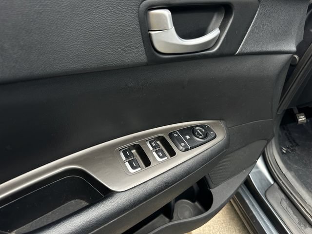 Used 2020 Kia Optima SE FWD image 10