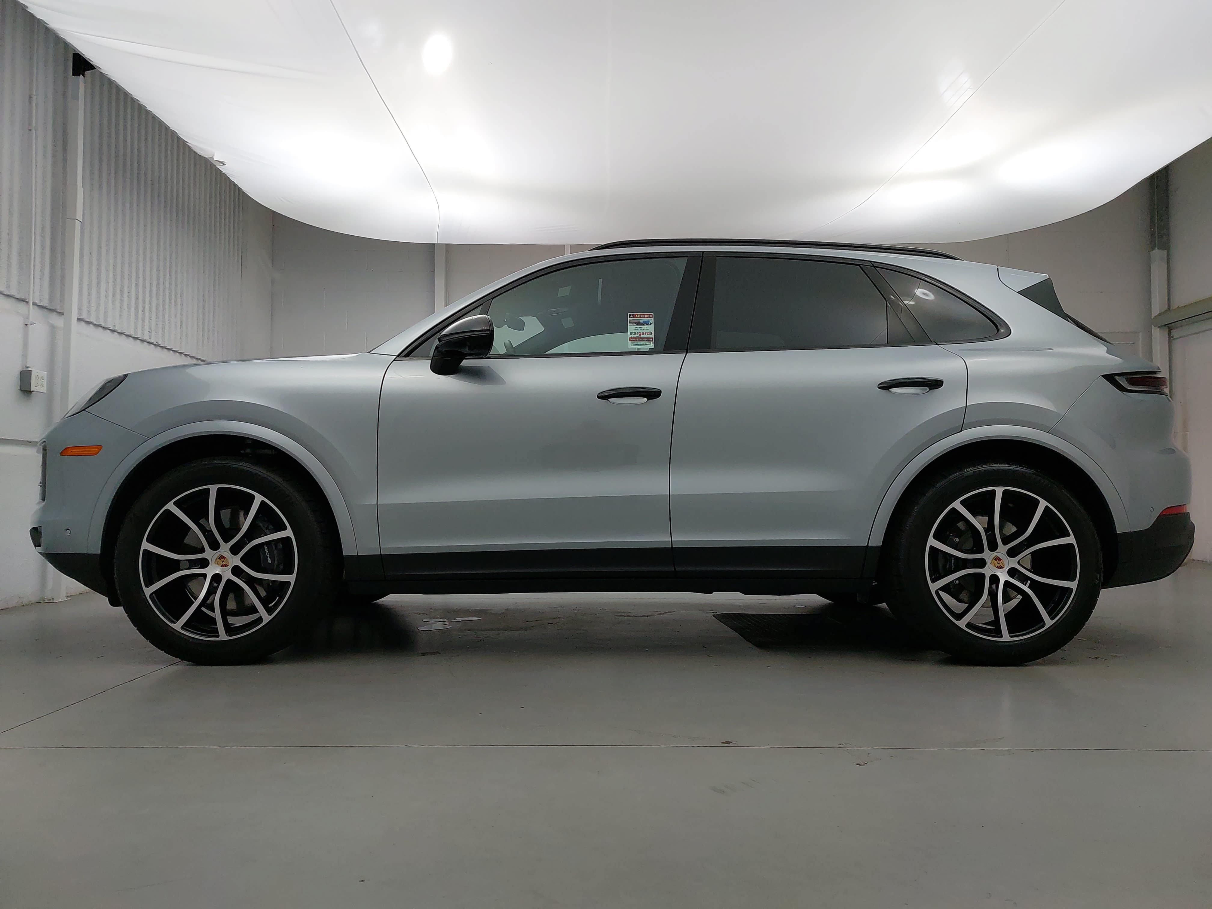 Certified 2026 Porsche Cayenne AWD/4WD image 2
