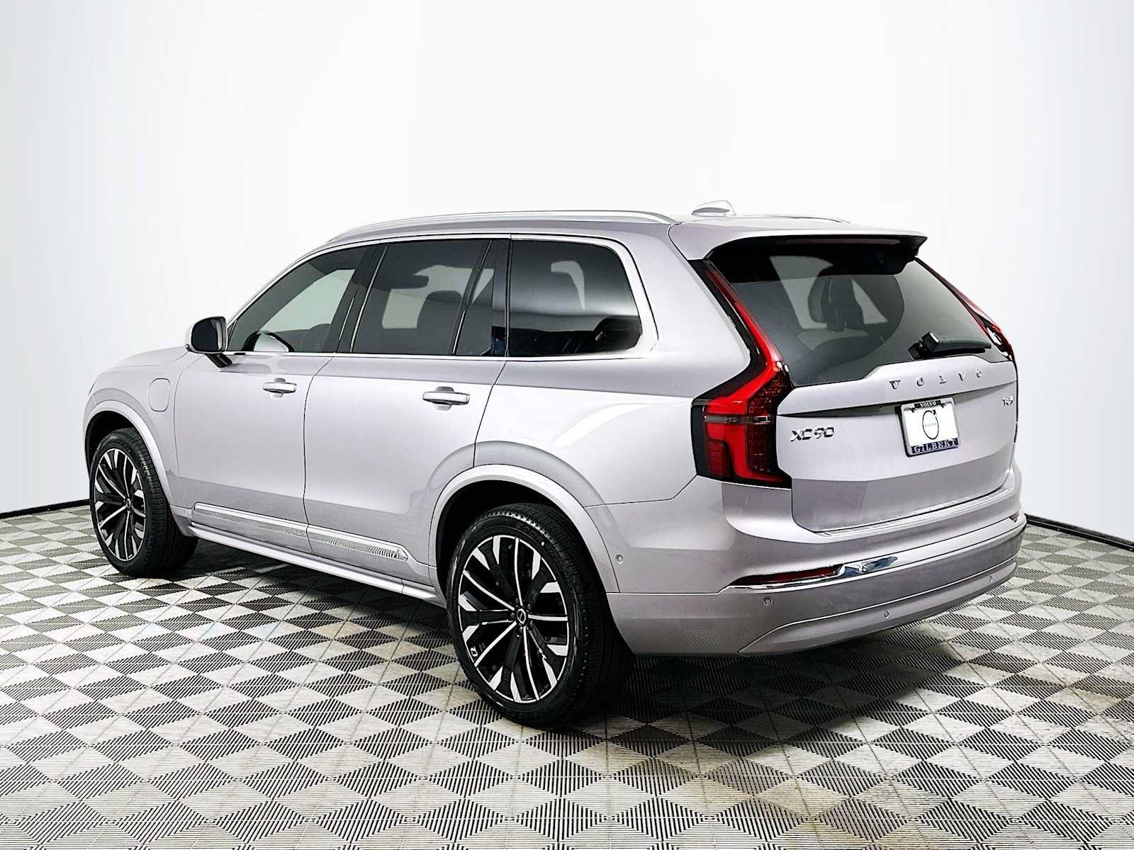 New 2026 Volvo XC90 T8 Plus w/ Protection Package Premier AWD/4WD image 5