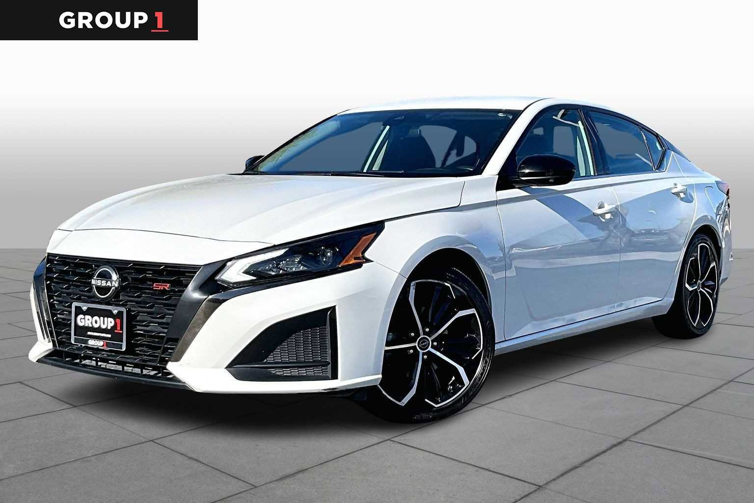 Used 2024 Nissan Altima 2.5 SR image 1